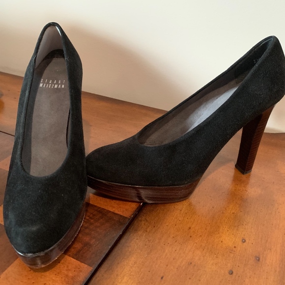 Stuart Weitzman Black Suede Pump Size 5.5 - Picture 3 of 3